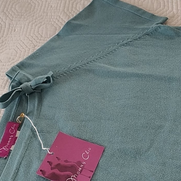 Mommy Chic, Short Sleeve Pullover Top. SZ M - Picture 9 of 9